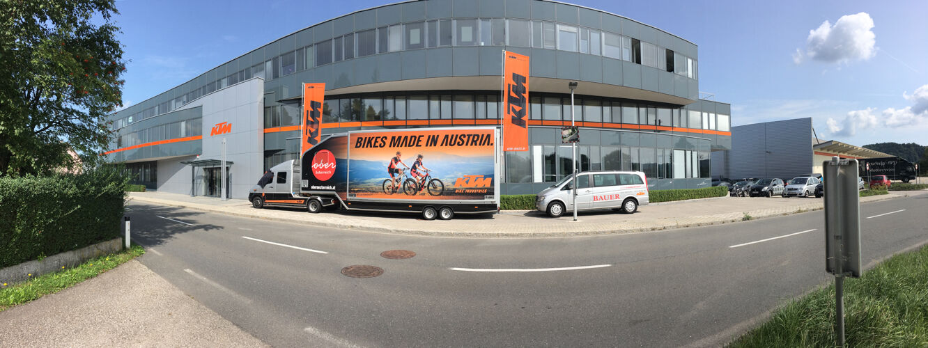 KTM központ és bicikli gyár