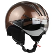 A fülvédő egy Casco Roadster sisakon (a képen látható sisak nem tartozék)