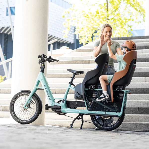 Gyerekülés Bobike hátsó EXCLUSIVE EVOLVE maxi, kerékpár csomagtartóra szerelhető, borsmenta