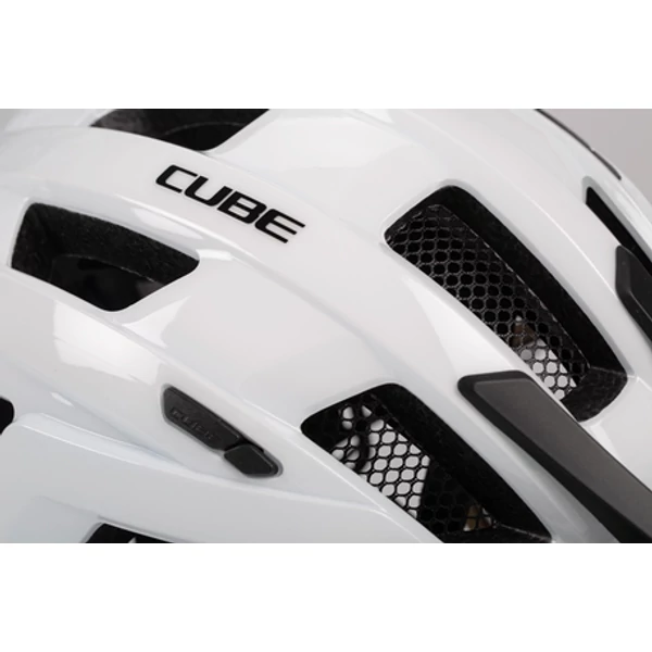 Fejvédő CUBE STEEP glossy white, M méret