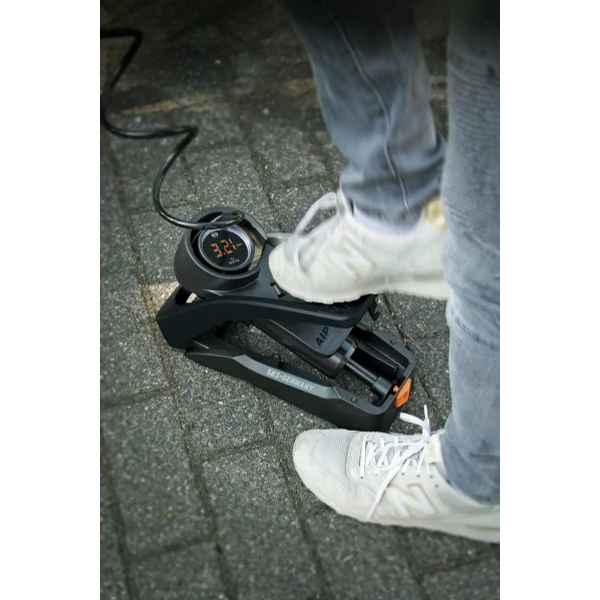 Lábpumpa SKS Airstep Digi fekete