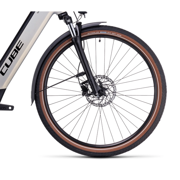CUBE Touring Hybrid Pro 625 elektromos kerékpár (625Wh, pearlysilver'n'black)