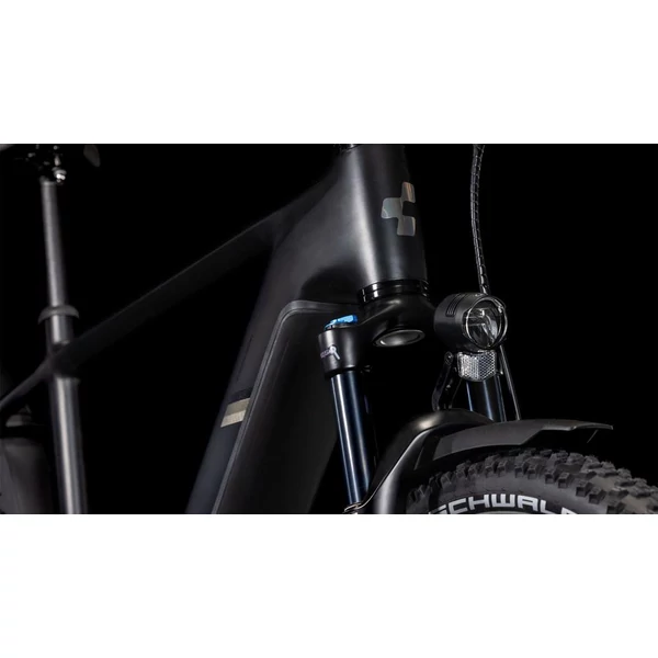 CUBE Nuride Hybrid Pro 600 Allroad elektromos kerékpár férfi vázzal fekete színben