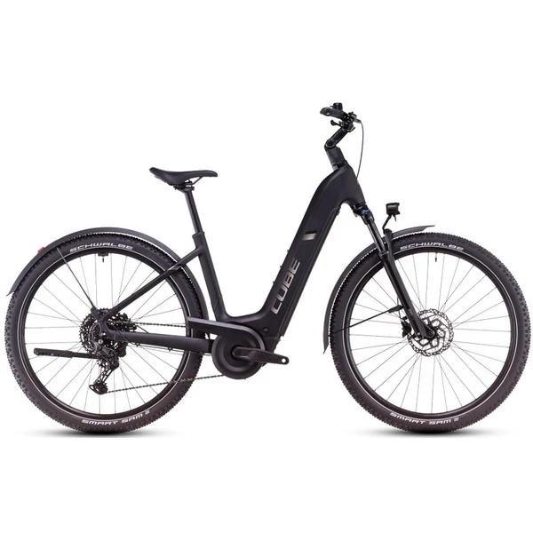 CUBE Nuride Hybrid Pro 600 Allroad elektromos kerékpár komfort vázzal fekete színben