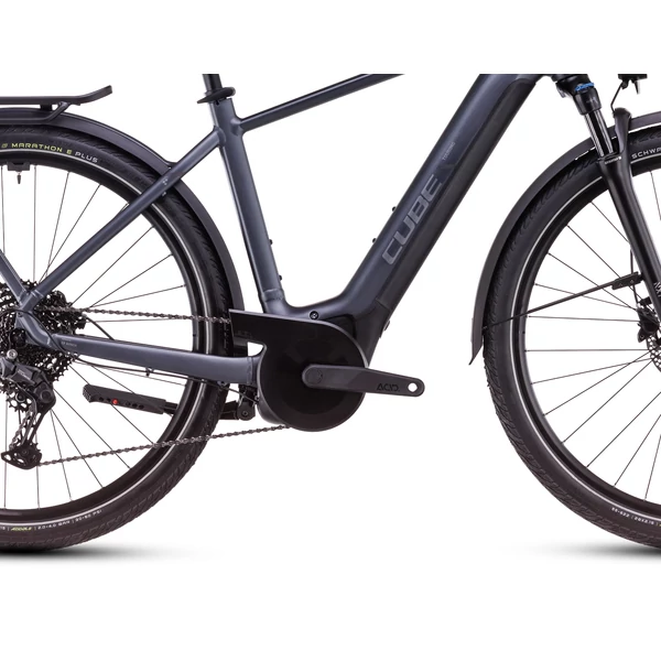 CUBE Touring Hybrid Pro 625 elektromos kerékpár (625Wh, metallicgrey'n'chrome)