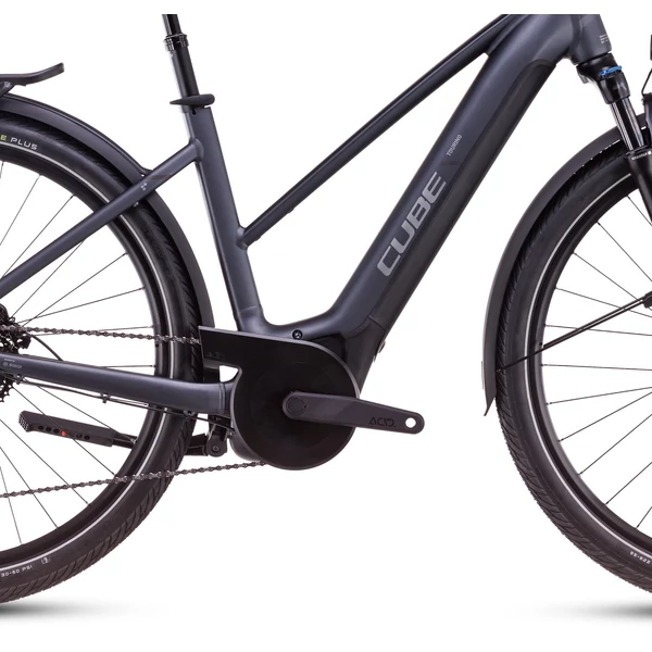 CUBE Touring Hybrid Pro 625 elektromos kerékpár (625Wh, metallicgrey'n'chrome)