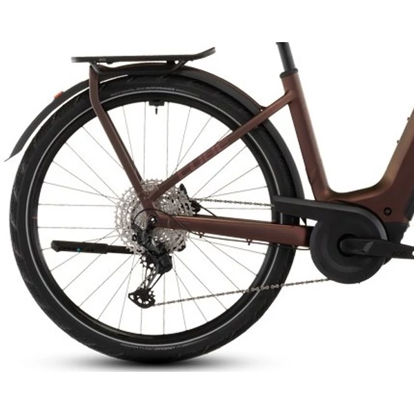 CUBE Kathmandu Hybrid Pro 800 elektromos kerékpár komfort vázzal barna színben