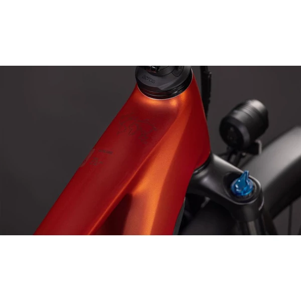 CUBE Nuride Hybrid Pro 600 elektromos kerékpár férfi vázzal piros színben