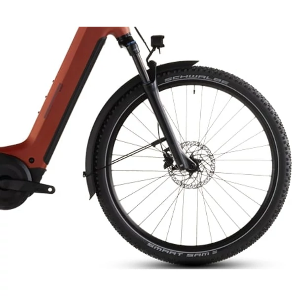 CUBE Nuride Hybrid Pro 800 elektromos kerékpár komfort vázzal piros színben