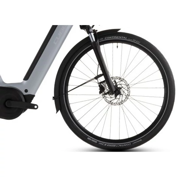 CUBE Supreme Hybrid Comfort ONE 600 elektromos kerékpár komfort vázzal