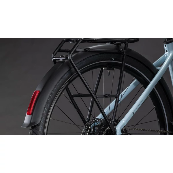 Cube Touring Hybrid ONE 600 elektromos kerékpár férfi vázzal világoskék színben
