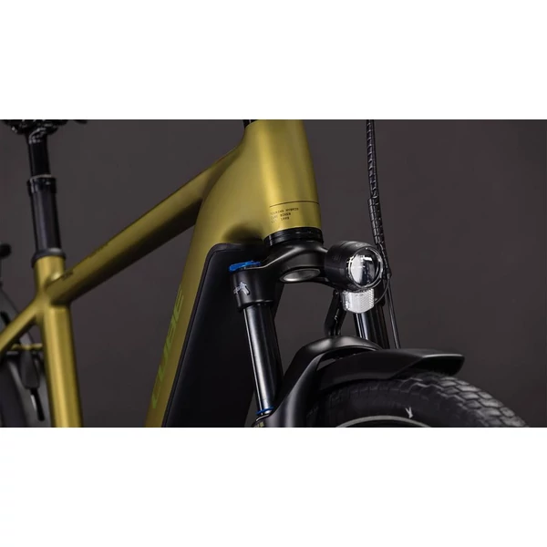 CUBE Touring Hybrid Pro 800 elektromos kerékpár férfi vázzal arany színben