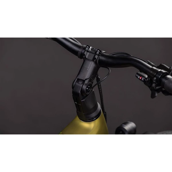CUBE Touring Hybrid Pro 800 elektromos kerékpár férfi vázzal arany színben