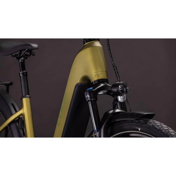CUBE Touring Hybrid Pro 800 elektromos kerékpár komfort vázzal arany színben