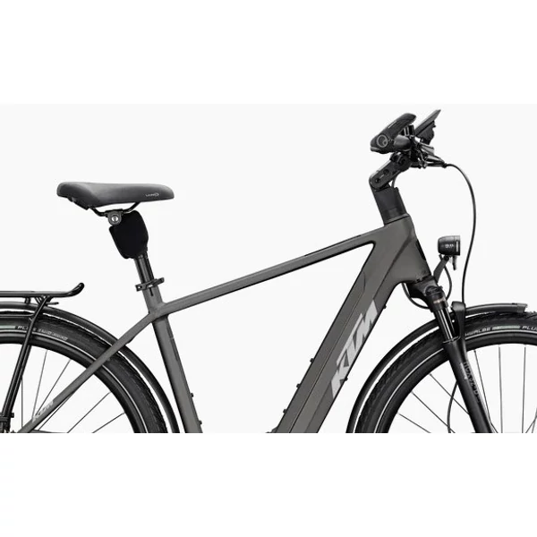 KTM Macina Style 820 elektromos kerékpár szürke színben férfi vázzal