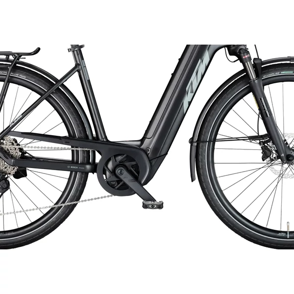 KTM Macina Style 840 elektromos kerékpár komfort vázzal fekete színben