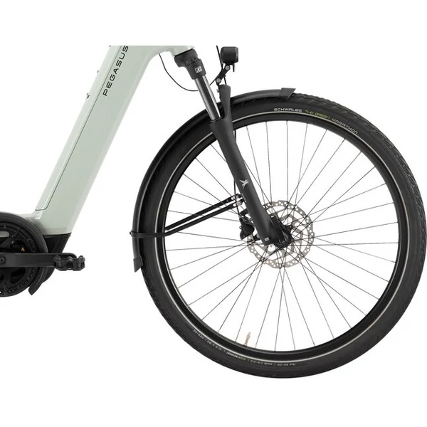 PEGASUS Solero Evo 10 elektromos kerékpár komfort vázzal zsályazöld színben