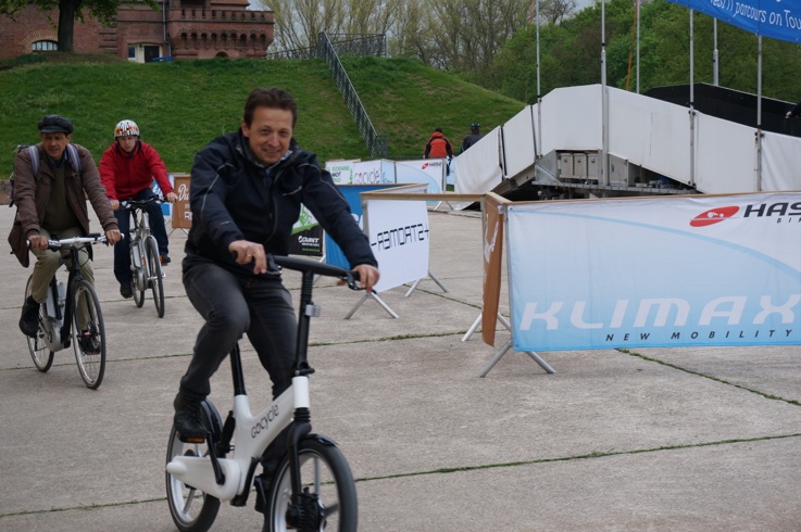 gocycle2-test-2013.jpg gocycle2-test-2013.jpg